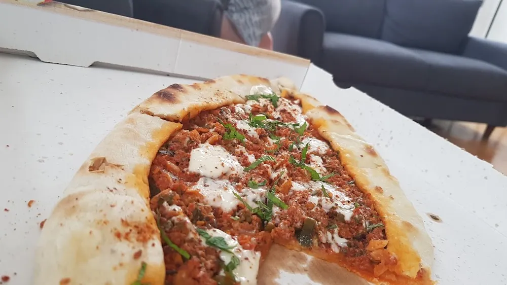 Pide Viande Hachée